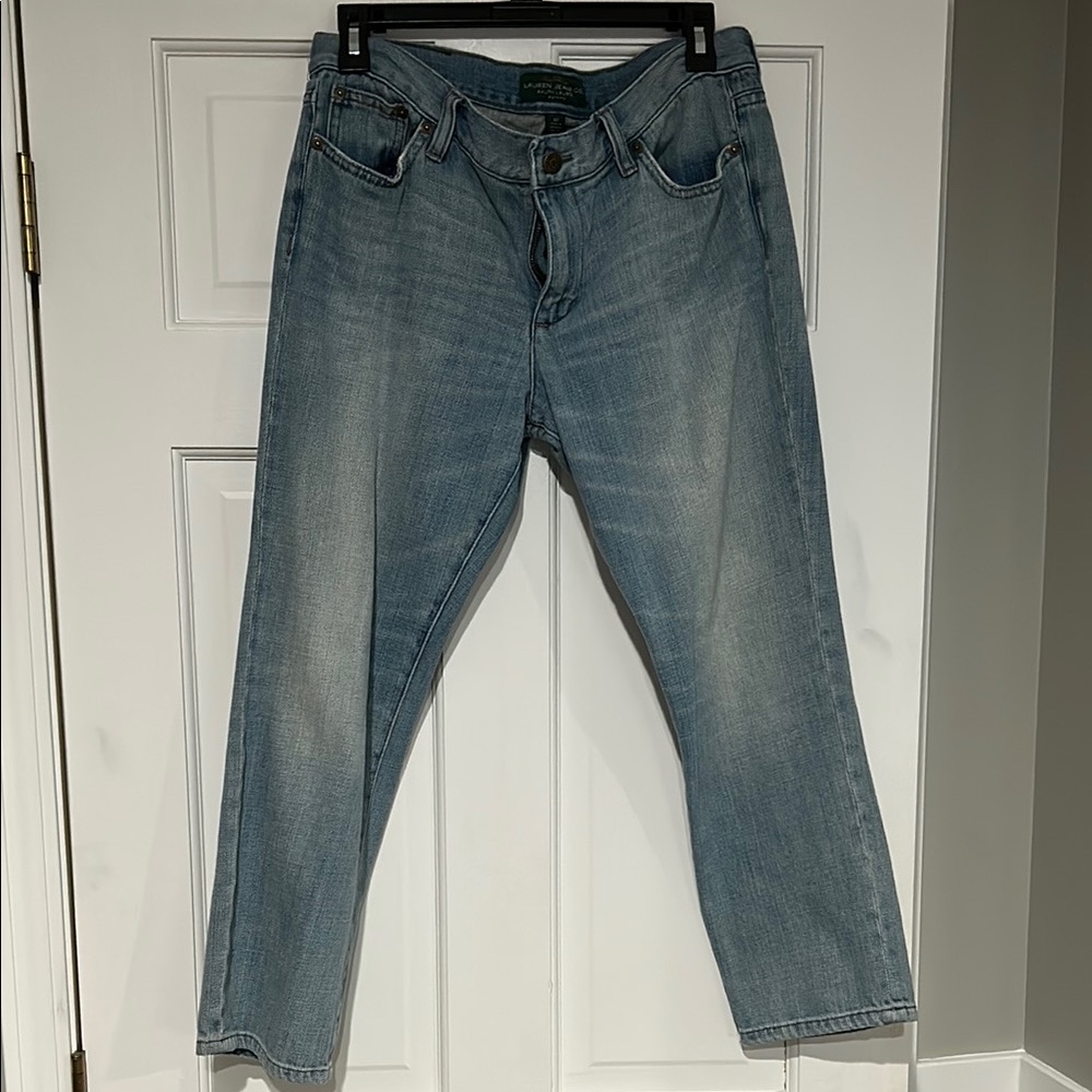 Women’s Distressed Jeans